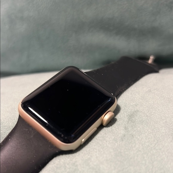 Apple Watch Series 2 38mm GPS Black Smartwatch with Gold Trim - Picture 4 of 7